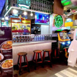 Neuf Trois Quart Dentro