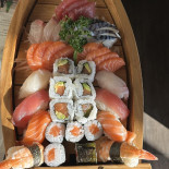 Sushi Daily Toga C food