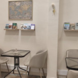 Café Des Historiens inside