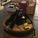 E.leclerc Chinon Dentro