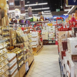 E.leclerc Chinon Dentro