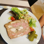 Le Pont De Thorey food