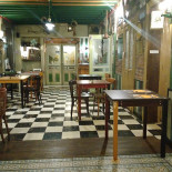 La Cervoise Tiède Dentro