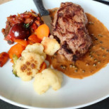 Au Cygne D'abondance Comida