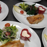 Au Cygne D'abondance Comida