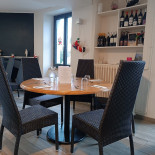 Chez Zélie Feas Ance À l'intérieur