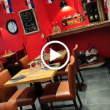 AU PARC FLEURI Dentro