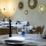 Le Bar des Amis Dentro