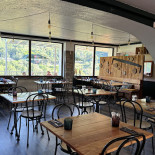 Cafe-Snack le Balcon À l'intérieur