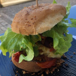 Averon Boutiques Good Food Comida