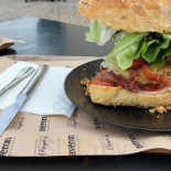 Averon Boutiques Good Food Comida