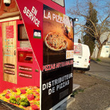 La Pizzaiola Exterior