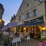 So' Crèpes Exterior