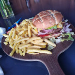 Le Camion Au Feu De Bois