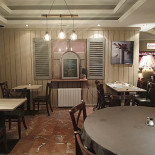 Creperie La Grange Dentro