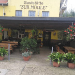 La Croix Cadeau outside