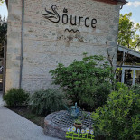 Au Bord de la Source Exterior