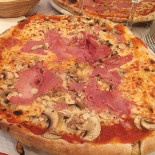 Pino Elysees Nourriture