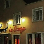 Pizzeria Les Snekkja Exterior
