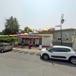 Bistrot Cafe Y Vino Exterior