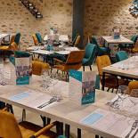 Chez Jean Louis À l'intérieur