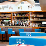 La Baie D'Halong inside