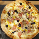 Le Saint Antoine Pizzeria Comida