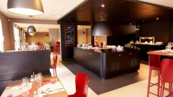 Hotel Restaurant Campanile Niort Est- La Creche food
