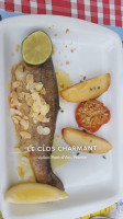 Le Clos Charmant food