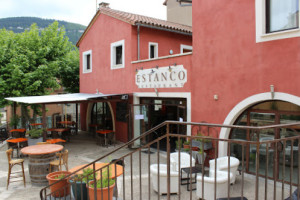 Estanco Restaurant inside