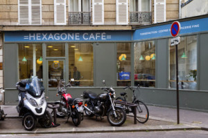 Hexagone Cafe outside