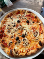 S.P.Q.R La Pizza Come A Roma food