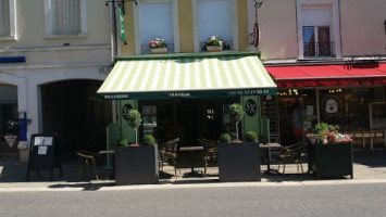 Cafe Restaurant de la Paix inside