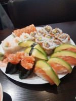 Love Sushi Daruifa inside