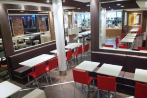 Mc Donald's inside