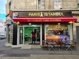 Paris Istanbul outside