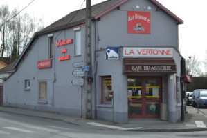 Bar Restaurant La Vertonne outside