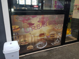 Urban Burger Saintfons food