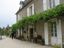 La Petite Vigne inside