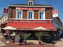 Cafe de Paris outside