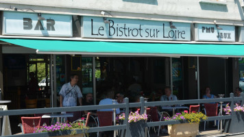 Le Bistrot Sur Loire food