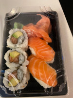 Sen sushi food