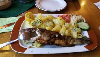 Restaurace Na Křižovatce food