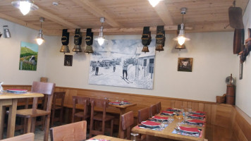 Brasserie De La Schlucht inside