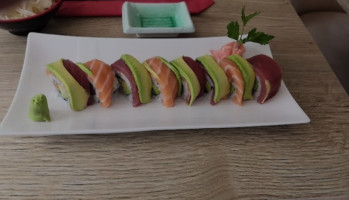 Yoshiya Sushi food