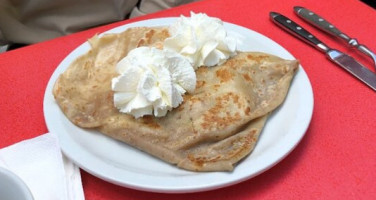 Creperie Saint-Anne food