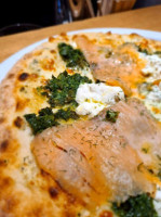 La Tour De Pizz’ Pizzeria Pizzas à Emporter food