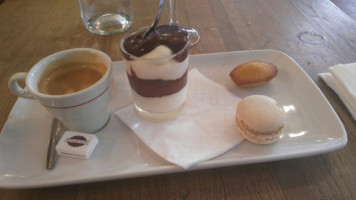 Le Cafe Etienne food