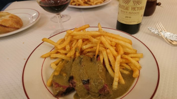 Le Relais de l'Entrecote food