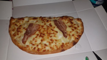 Pizza Toto food